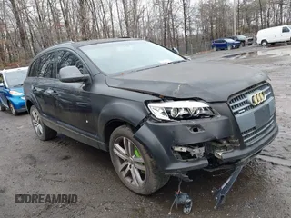 2008 Audi Q7 4.2L Premium with VIN WA1BV74L48D027949, listed as a IAAI auction lot 41516485 with 265,032 mi miles. Bid and sale history available at carsss.com. Image 1.