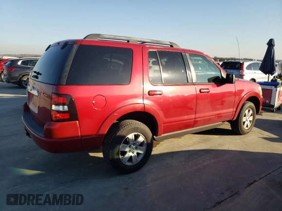 2010 Ford Explorer XLT z VIN 1FMEU6DE8AUA12003, wystawiony jako Copart lot #82814403 z przebiegiem 119 721 mil mil oraz Szkoda całkowita • Salvage title. Historia ofert i sprzedaży dostępna na DreamBid. Obrazek 3.