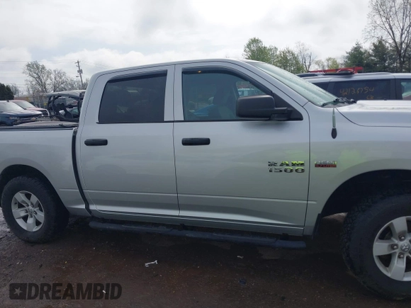 2017 Ram 1500 Express z VIN 3C6RR7KT0HG793912, wystawiony jako IAAI lot #42117201 z przebiegiem 111 728 mil mil oraz . Historia ofert i sprzedaży dostępna na DreamBid. Obrazek 14.