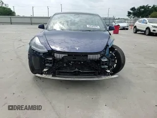 2023 Tesla Model 3 z VIN 5YJ3E1EA1PF386106, wystawiony jako Copart lot #53669285 z przebiegiem 20 579 mil mil oraz Szkoda całkowita • Salvage title. Historia ofert i sprzedaży dostępna na DreamBid. Obrazek 13.