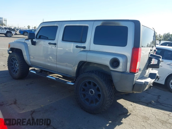 2006 Hummer H3 with VIN 5GTDN136468296894, listed as a IAAI auction lot 41053310 with 1 mi miles. Bid and sale history available at carsss.com. Image 3.