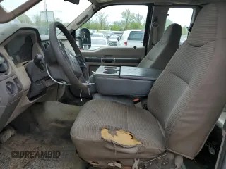 2008 Ford F-250 with VIN 1FDSX21568EE47176, listed as a Copart auction lot 54058325 with 169,671 mi miles and Salvage title. Bid and sale history available at DreamBid. Image 7.