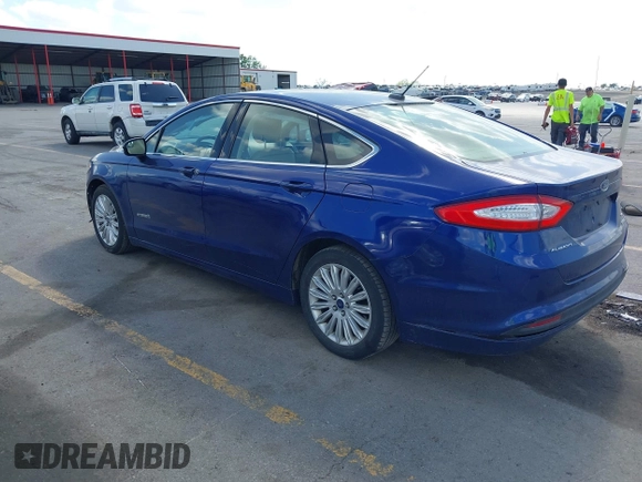 2014 Ford Fusion SE Hybrid с VIN 3FA6P0LU9ER129016, выставлен на аукционе IAAI как лот 42269103 с пробегом 170 001 миль миль и . История ставок и продаж доступна на DreamBid. Изображение 3.