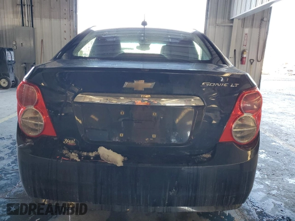 2015 Chevrolet Sonic LT z VIN 1G1JC5SH0F4191697, wystawiony jako Copart lot #88711955 z przebiegiem 126 569 mil mil oraz Szkoda całkowita • Salvage title. Historia ofert i sprzedaży dostępna na DreamBid. Obrazek 6.