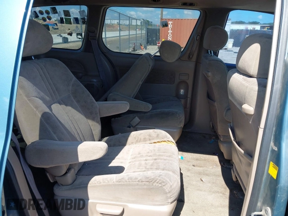 2002 Toyota Sienna LE with VIN 4T3ZF13C82U429841, listed as a IAAI auction lot 42131029 with 271,573 mi miles and . Bid and sale history available at DreamBid. Image 8.