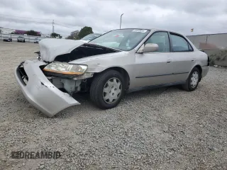 1999 Honda Accord LX z VIN JHMCG5546XC007348, wystawiony jako Copart lot #48069835 z przebiegiem 272 995 mil mil oraz Szkoda całkowita • Salvage title. Historia ofert i sprzedaży dostępna na DreamBid. Obrazek 1.
