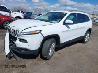 2014 Jeep Cherokee Latitude with VIN 1C4PJMCS8EW192482, listed as a IAAI auction lot 41994546 with 116,839 mi miles and . Bid and sale history available at carsss.com. Image 17.