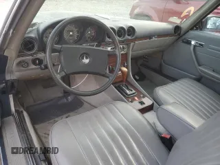 1983 Mercedes-Benz 380 380SL with VIN WDBBA45AXDB027505, listed as a Copart auction lot 87718005 with 124,304 mi miles and Clean Title. Bid and sale history available at carsss.com. Image 8.