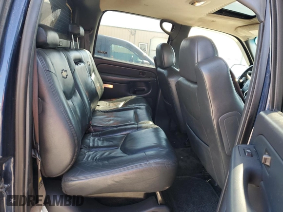 2002 Chevrolet Avalanche with VIN 3GNEK13TX2G250105, listed as a Copart auction lot 52038705 with 181,119 mi miles and Salvage Title. Bid and sale history available at carsss.com. Image 10.