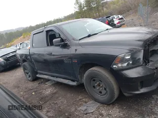 2017 Ram 1500 Express z VIN 1C6RR6KT8HS683418, wystawiony jako IAAI lot #41488810 z przebiegiem 137 659 mil mil oraz . Historia ofert i sprzedaży dostępna na DreamBid. Obrazek 13.
