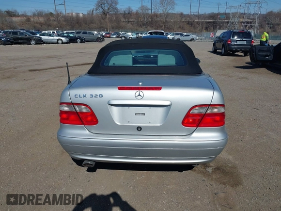 2003 Mercedes-Benz CLK 320 z VIN WDBLK65GX3T143863, wystawiony jako IAAI lot #41704225 z przebiegiem Nie podano mil oraz . Historia ofert i sprzedaży dostępna na DreamBid. Obrazek 17.