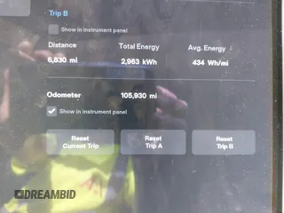 2016 Tesla Model X 70D z VIN 5YJXCAE29GF003478, wystawiony jako IAAI lot #41965737 z przebiegiem 105 930 mil mil oraz . Historia ofert i sprzedaży dostępna na DreamBid. Obrazek 15.