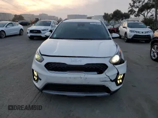2022 Kia Niro LX with VIN KNDCB3LC6N5503153, listed as a Copart auction lot 84023874 with 71,601 mi miles and Salvage Title. Bid and sale history available at carsss.com. Image 5.