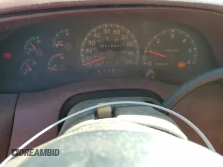 1997 Ford F-150 XL with VIN 1FTDX18W8VKC66938, listed as a Copart auction lot 47353935 with 231,994 mi miles and Salvage Title. Bid and sale history available at carsss.com. Image 9.