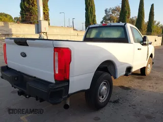 2023 Ford F-250 XL with VIN 1FTBF2AA6PEE09157, listed as a IAAI auction lot 42629266 with 15,571 mi miles and . Bid and sale history available at DreamBid. Image 4.