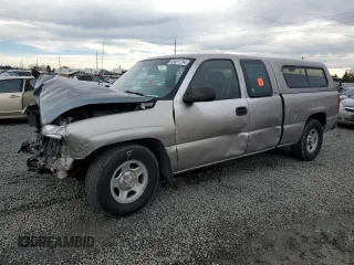2000 Chevrolet Silverado 1500 LS with VIN 2GCEC19V6Y1189500, listed as a Copart auction lot 85591734 with 236,104 mi miles and Salvage Title. Bid and sale history available at carsss.com. Image 1.