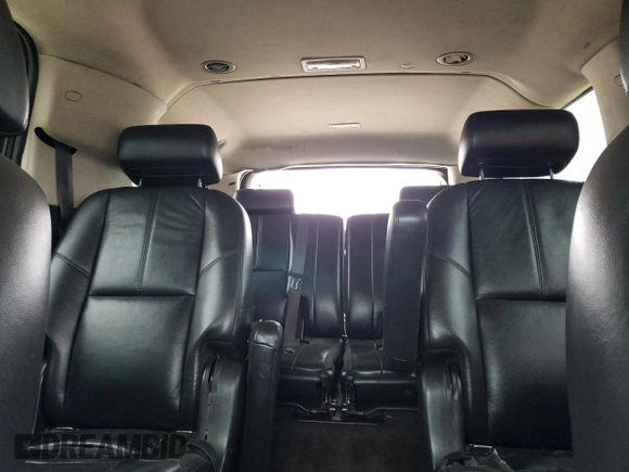 2008 GMC Yukon XL SLT with VIN 1GKFC16JX8R233855, listed as a Copart auction lot 83918164 with 322,009 mi miles and Salvage Title. Bid and sale history available at carsss.com. Image 10.