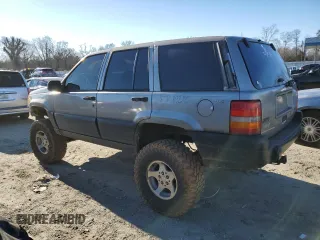 1998 Jeep Grand Cherokee Laredo with VIN 1J4GZ58S5WC295461, listed as a Copart auction lot 41787605 with 185,801 mi miles and Salvage Title. Bid and sale history available at carsss.com. Image 2.