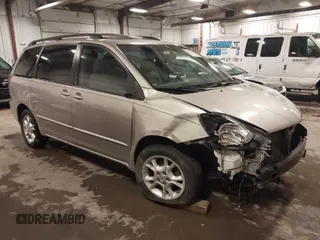 2005 Toyota Sienna XLE with VIN 5TDZA22C65S226412, listed as a IAAI auction lot 41815467 with 198,725 mi miles. Bid and sale history available at carsss.com. Image 1.