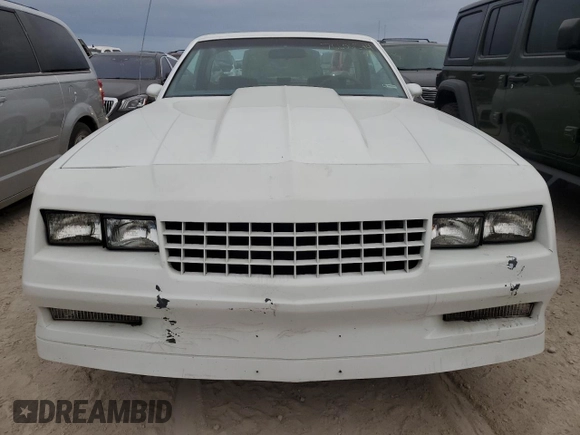 1984 Chevrolet El Camino z VIN 1GCCW80H7ER173291, wystawiony jako Copart lot #76606244 z przebiegiem Nie podano mil oraz Szkoda całkowita • Salvage title. Historia ofert i sprzedaży dostępna na DreamBid. Obrazek 5.