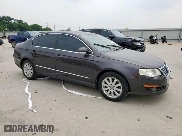 2008 Volkswagen Passat Lux with VIN WVWEK73C68E209255, listed as a Copart auction lot 57146235 with 195,166 mi miles and Clean title. Bid and sale history available at DreamBid. Image 4.