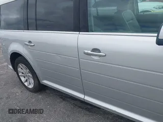 2010 Ford Flex SEL z VIN 2FMGK5CC6ABA82100, wystawiony jako IAAI lot #41960218 z przebiegiem 198 328 mil mil oraz . Historia ofert i sprzedaży dostępna na DreamBid. Obrazek 13.