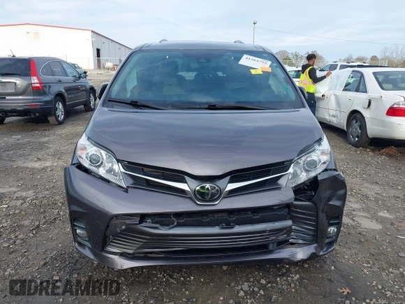 2020 Toyota Sienna XLE Auto Access Seat with VIN 5TDYZ3DCXLS074767, listed as a IAAI auction lot 41584795 with 73,568 mi miles. Bid and sale history available at carsss.com. Image 12.