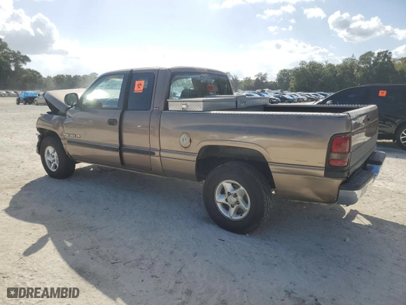 2000 Dodge Ram 1500 with VIN 1B7HC13Y4YJ124957, listed as a Copart auction lot 76333354 with 390,462 mi miles and Salvage Title. Bid and sale history available at carsss.com. Image 2.