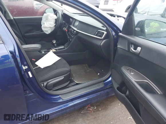2019 Kia Optima LX with VIN 5XXGT4L37KG312708, listed as a IAAI auction lot 41518703 with 84,983 mi miles. Bid and sale history available at carsss.com. Image 5.