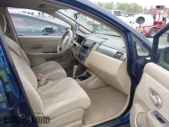 2007 Nissan Versa 1.8 SL with VIN 3N1BC11E67L420474, listed as a IAAI auction lot 41887735 with 199,094 mi miles. Bid and sale history available at carsss.com. Image 5.