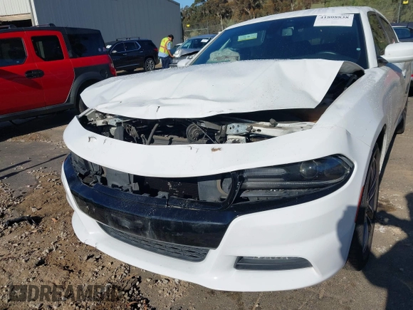2019 Dodge Charger SXT with VIN 2C3CDXJGXKH533322, listed as a IAAI auction lot 41808838 with 95,877 mi miles and . Bid and sale history available at DreamBid. Image 12.