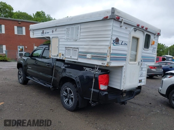 2017 Toyota Tacoma SR5 with VIN 3TMDZ5BN7HM017433, listed as a IAAI auction lot 42303178 with 69,510 mi miles and . Bid and sale history available at DreamBid. Image 3.
