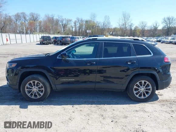 2020 Jeep Cherokee Latitude Plus z VIN 1C4PJMLB6LD584675, wystawiony jako IAAI lot #41943512 z przebiegiem 29 370 mil mil oraz . Historia ofert i sprzedaży dostępna na DreamBid. Obrazek 15.
