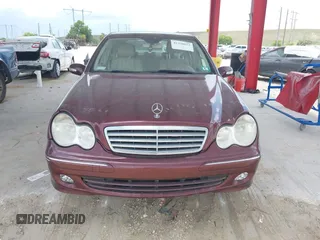 2006 Mercedes-Benz C 280 Luxury z VIN WDBRF92H26F777846, wystawiony jako IAAI lot #42320023 z przebiegiem 142 803 mil mil oraz . Historia ofert i sprzedaży dostępna na DreamBid. Obrazek 6.