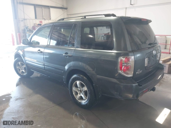 2006 Honda Pilot EX-L with RES with VIN 5FNYF28666B015764, listed as a IAAI auction lot 41703704 with 211,289 mi miles. Bid and sale history available at carsss.com. Image 3.