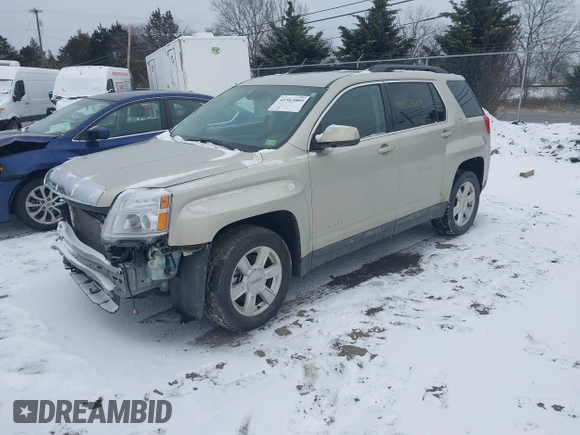 2013 GMC Terrain SLT with VIN 2GKFLUE38D6282076, listed as a IAAI auction lot 41563809 with 104,952 mi miles and . Bid and sale history available at carsss.com. Image 2.