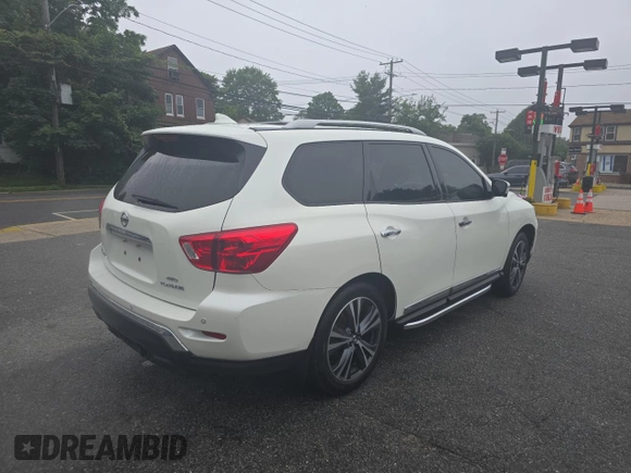 2020 Nissan Pathfinder Platinum with VIN 5N1DR2DM1LC579451, listed as a Copart auction lot 61667215 with 131,641 mi miles and Clean title. Bid and sale history available at DreamBid. Image 4.