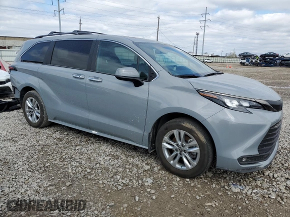 2022 Toyota Sienna XLE Woodland Edition with VIN 5TDASKFC4NS056510, listed as a Copart auction lot 50800905 with 50,102 mi miles and Salvage Title. Bid and sale history available at carsss.com. Image 4.
