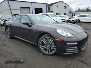 2015 Porsche Panamera 4 z VIN WP0AA2A7XFL001690, wystawiony jako Copart lot #40765024 z przebiegiem 86 770 mil mil oraz . Historia ofert i sprzedaży dostępna na DreamBid. Obrazek 4.
