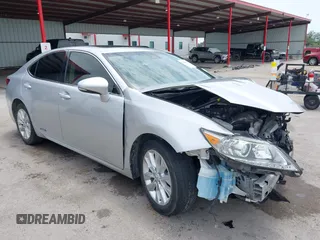 2015 Lexus ES 300h z VIN JTHBW1GG8F2088226, wystawiony jako IAAI lot #42244681 z przebiegiem 110 005 mil mil oraz . Historia ofert i sprzedaży dostępna na DreamBid. Obrazek 1.