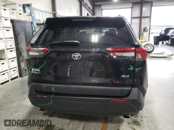 2021 Toyota RAV4 XLE with VIN 2T3W1RFVXMC161134, listed as a Copart auction lot 58499515 with 45,660 mi miles and Clean title. Bid and sale history available at DreamBid. Image 6.