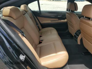 2015 BMW 7 Series 740Li z VIN WBAYE4C53FD138830, wystawiony jako Copart lot #60866995 z przebiegiem 190 317 mil mil oraz Czysty tytuł • Clean title. Historia ofert i sprzedaży dostępna na DreamBid. Obrazek 10.