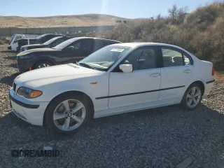2004 BMW 3 Series 330xi with VIN WBAEW53474PN32887, listed as a Copart auction lot 47210685 with 112,618 mi miles and Salvage Title. Bid and sale history available at carsss.com. Image 1.