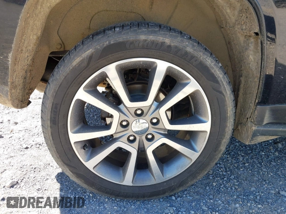 2016 Jeep Compass Latitude with VIN 1C4NJDEB5GD753210, listed as a IAAI auction lot 40530185 with 87,045 mi miles. Bid and sale history available at carsss.com. Image 12.