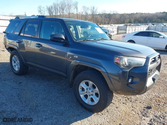 2021 Toyota 4Runner SR5 with VIN JTEEU5JRXM5235997, listed as a IAAI auction lot 41185640 with 68,445 mi miles. Bid and sale history available at carsss.com. Image 1.