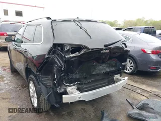 2018 Jeep Cherokee Latitude Plus with VIN 1C4PJLLX7JD504352, listed as a IAAI auction lot 42015977 with 85,157 mi miles and . Bid and sale history available at DreamBid. Image 6.