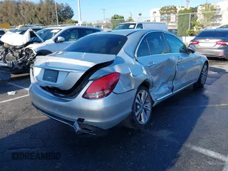 2018 Mercedes-Benz C 300 z VIN 55SWF4JB3JU269143, wystawiony jako IAAI lot #39140356 z przebiegiem 37 051 mil mil oraz . Historia ofert i sprzedaży dostępna na DreamBid. Obrazek 4.