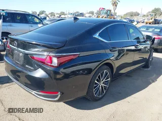 2024 Lexus ES with VIN 58ADA1C14RU037460, listed as a IAAI auction lot 41287841 with 46,939 mi miles. Bid and sale history available at carsss.com. Image 4.