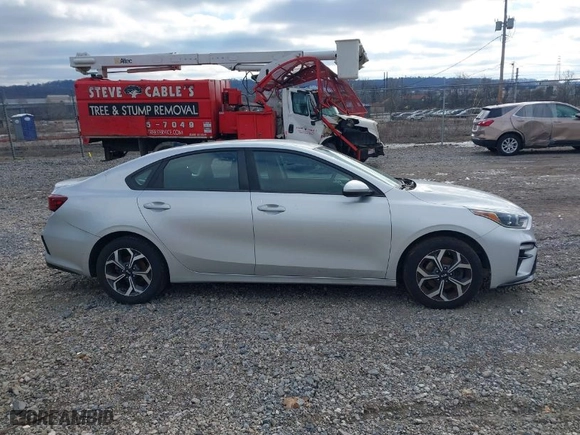2019 Kia Forte FE with VIN 3KPF24AD4KE098957, listed as a IAAI auction lot 41550906 with NaN miles. Bid and sale history available at carsss.com. Image 13.