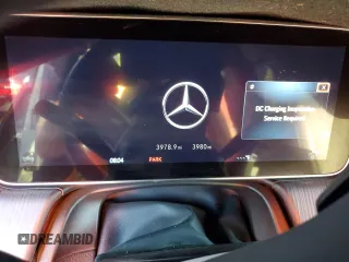 2023 Mercedes-Benz EQE 350+ z VIN 4JGGM2BB7PA013809, wystawiony jako Copart lot #69817004 z przebiegiem 3980 mil mil oraz Tytuł czysty. Historia ofert i sprzedaży dostępna na DreamBid. Obrazek 9.